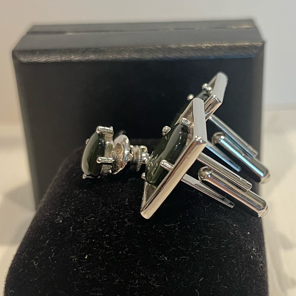 Vintage Mens Green Stone Silver Tone Cuff Links & Tie Clip Set - Picture 5 of 10